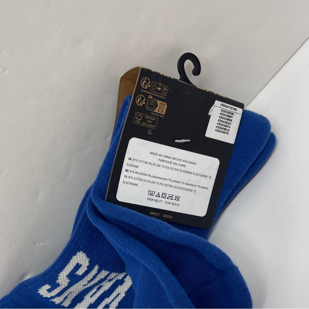 VANS "Off The Wall" Crew socks 
New with the tag authentic Vans socks (1 pair) - Picture 9 of 16
